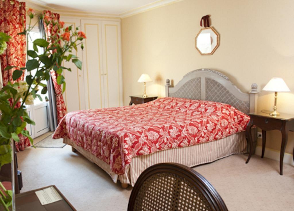 Hotel Restaurant Palais Cardinal Saint-Emilion Room photo